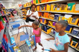 mom shopping with her child